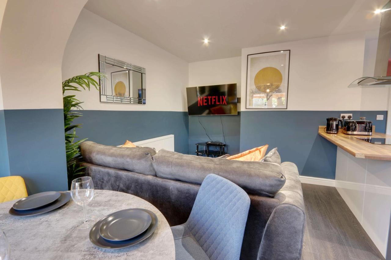 #Upmarket, Exceptional 4 Bed House, With Free Parking, Close To Amenities And Supermarkets Sheffield Exterior photo